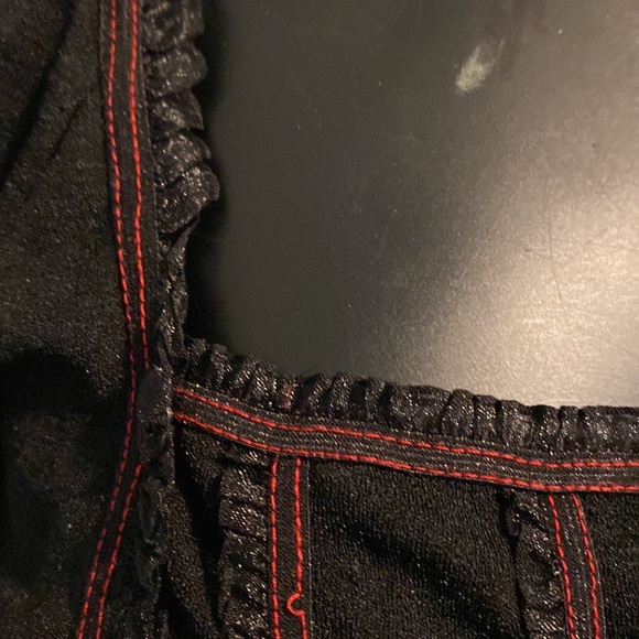 Exit💫 Sexy Lace Trimmed Breast Cupped Black Top - Picture 3 of 6